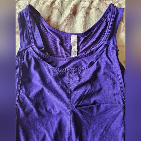 Lululemon Run: For Your Money Tank - Bruised Berry - New Condition - Picture 4 of 8